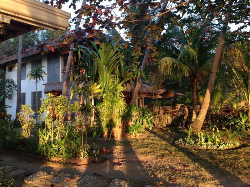 The Bruce Luxury Private Cottage Siquijor Bagian luar foto